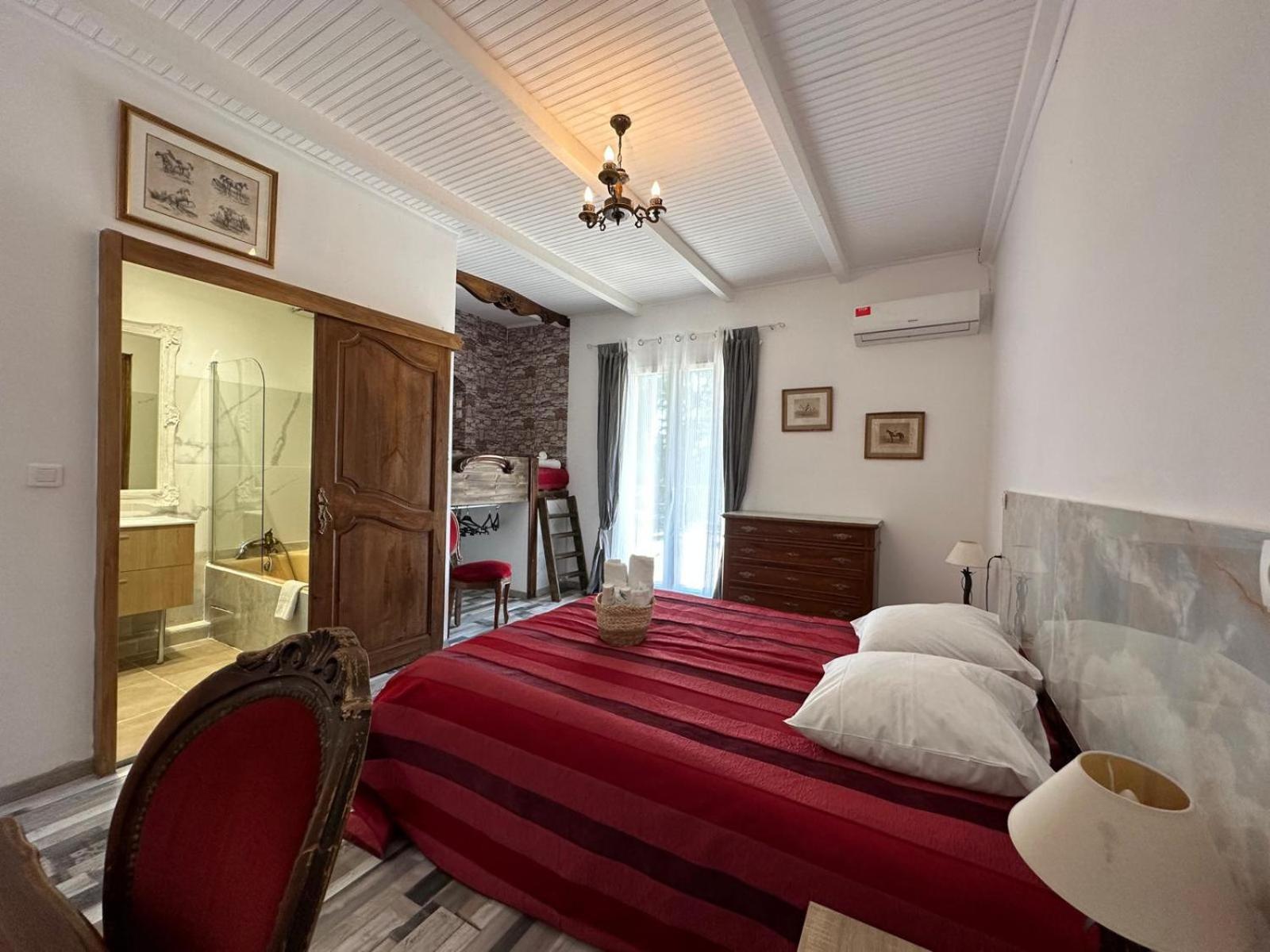 L'Hotel Du Bastier Ginasservis Zewnętrze zdjęcie